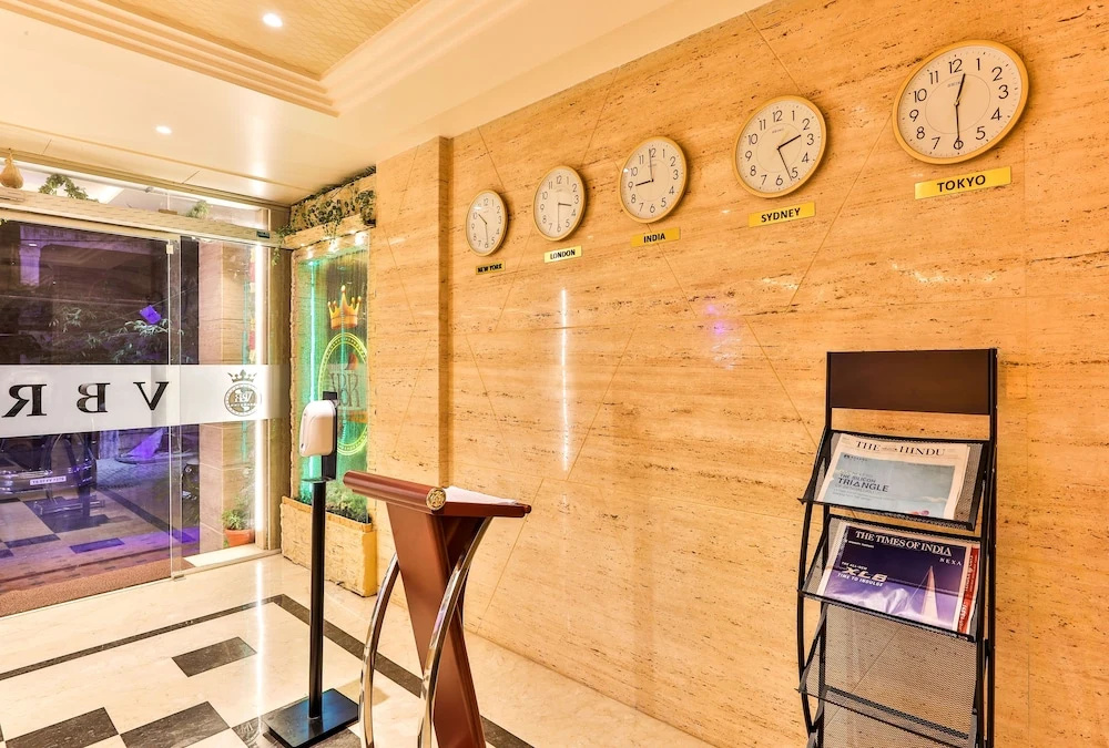 Lobby & Reception