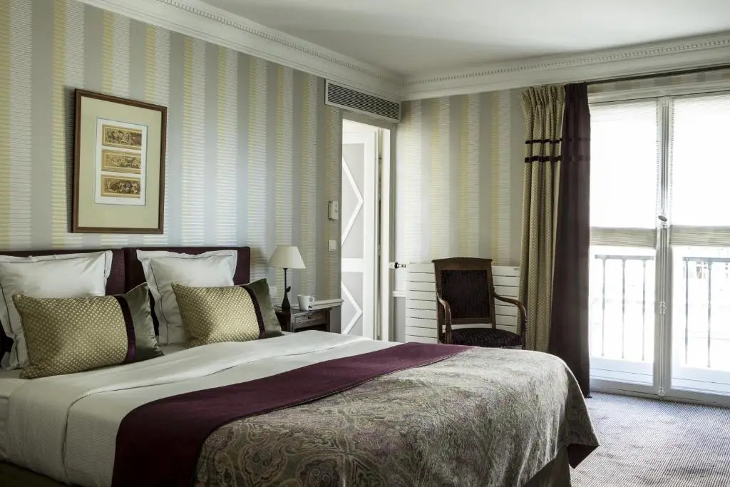 Deluxe Double room (full double bed)