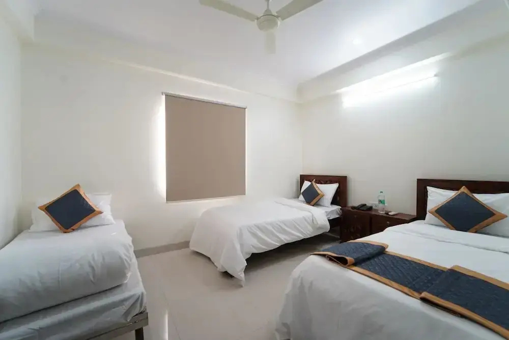 Tushar Group of Hotels - Polo Inn Sez - фото 2
