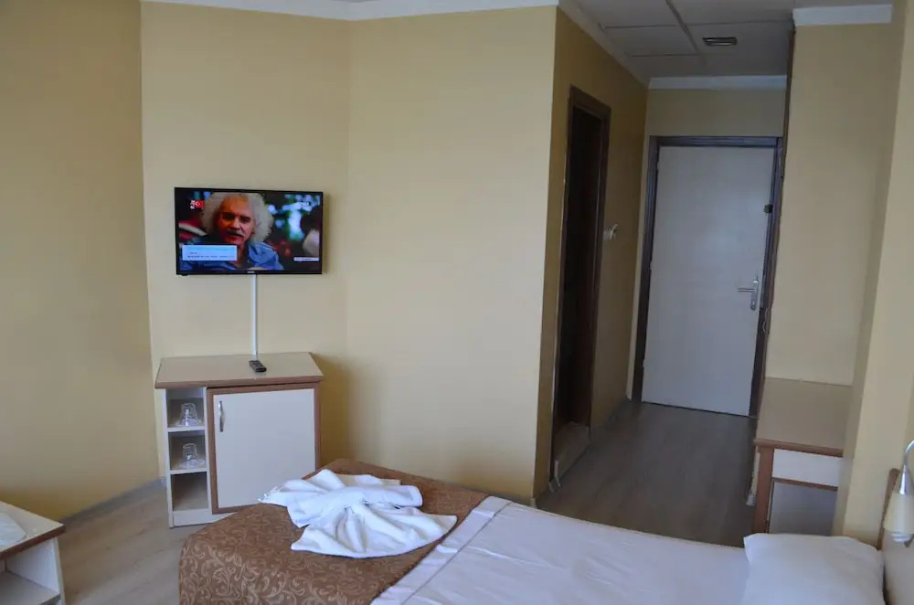 Люкс с балконом в Ayvalik Palas Hotel