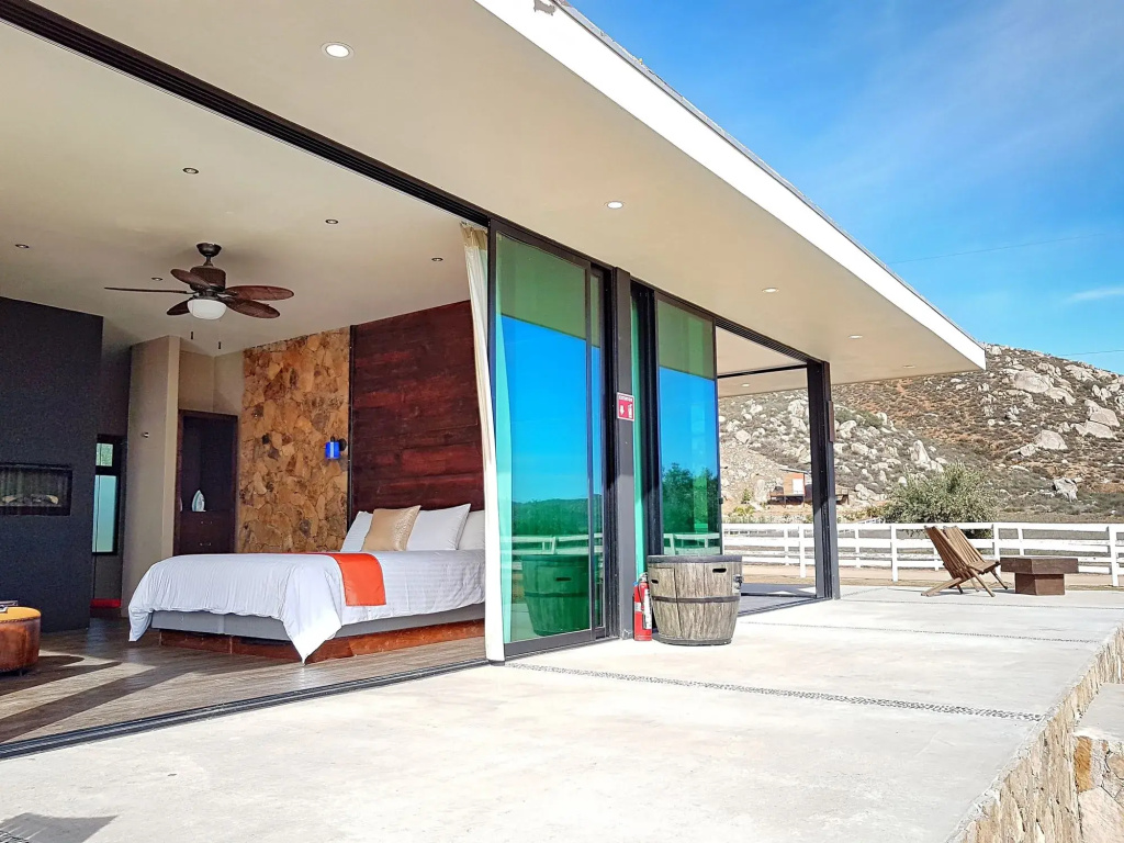 Balcony & Terrace