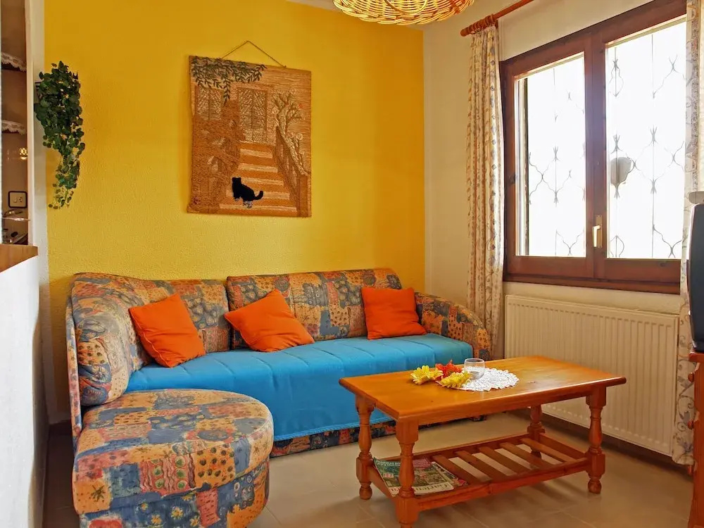 Delightul Holiday Home in St Pere Pescador With Terrace - фото 6