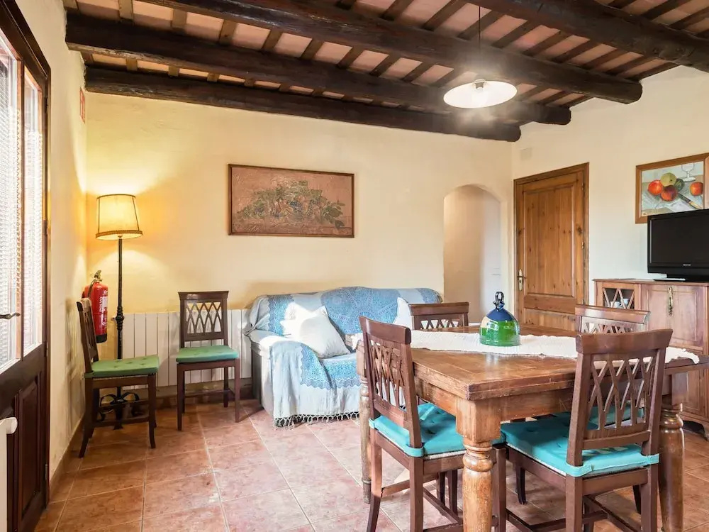 Lovely Apartment in Girona With Swimming Pool