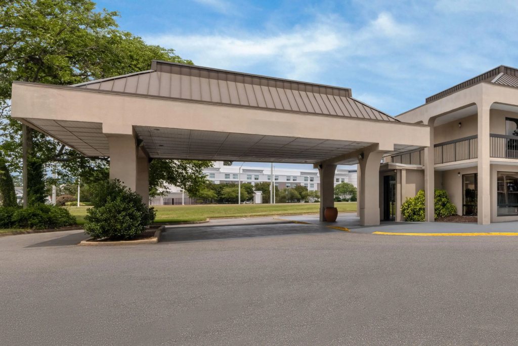 Days Inn by Wyndham Norfolk Airport