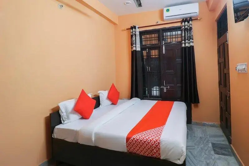 Nishad Palace by OYO Rooms