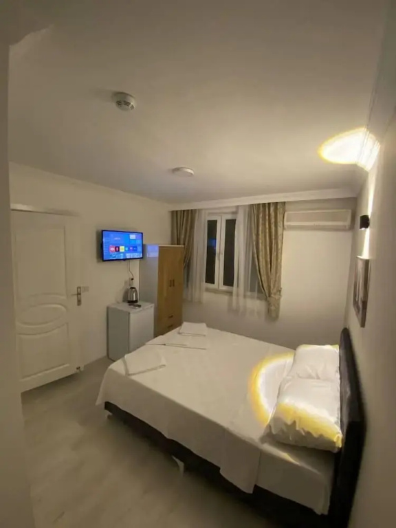 Economy room
