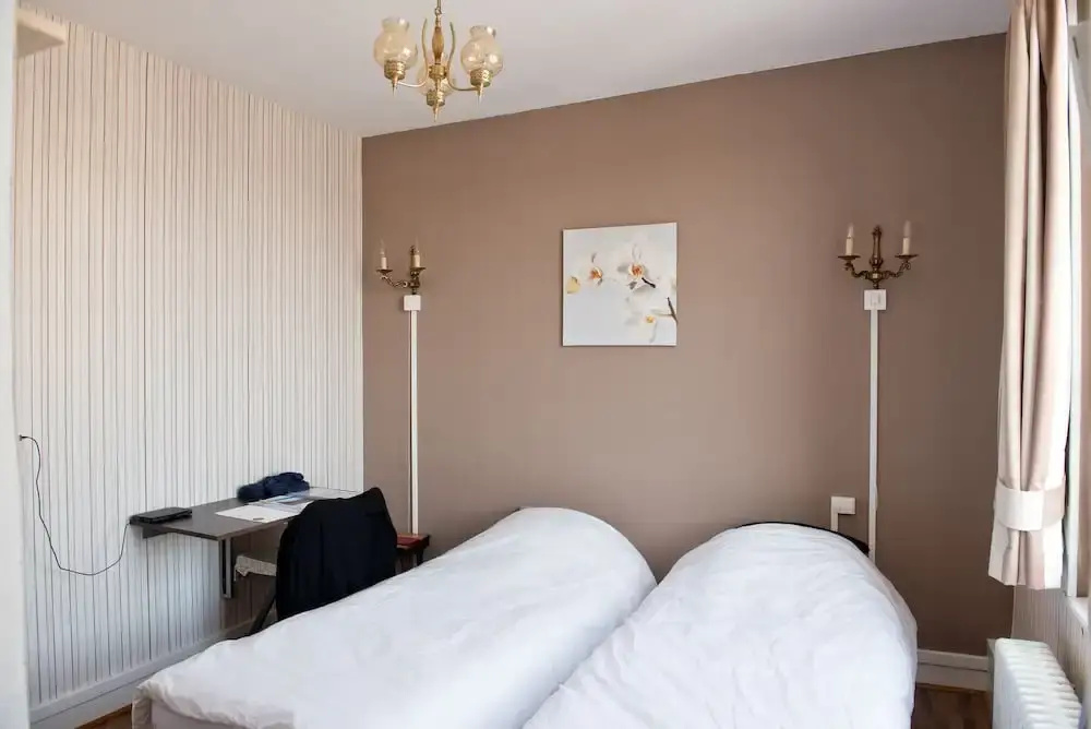 Voir la photo 3 — Entre Nous