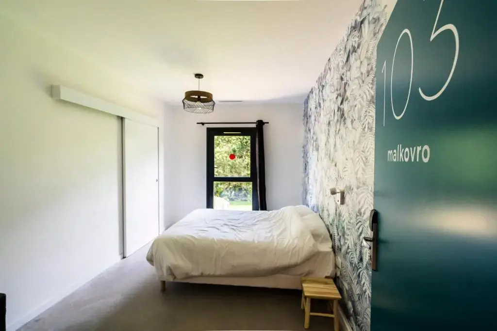 Standard Double room with garden view (full double bed)