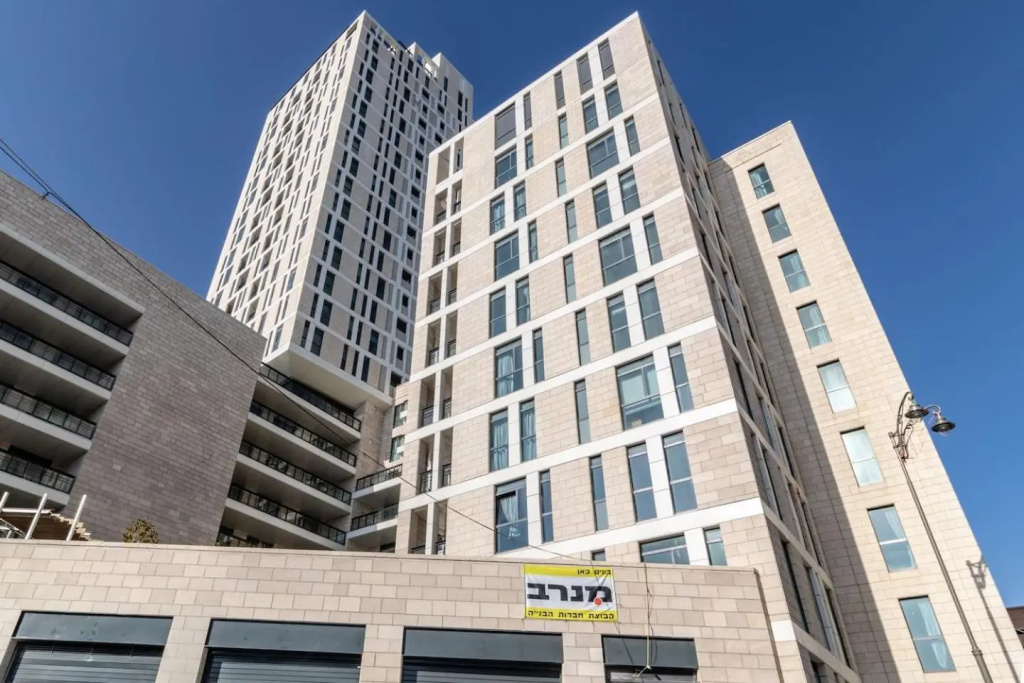 Magical 3BR/Parking with amazing view, city center