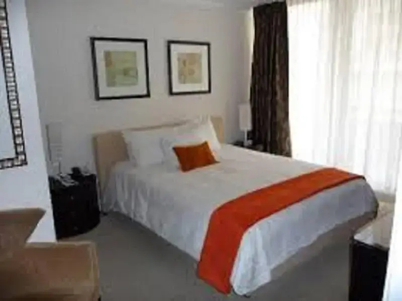 1 Bedroom Double room with city view (full double bed)