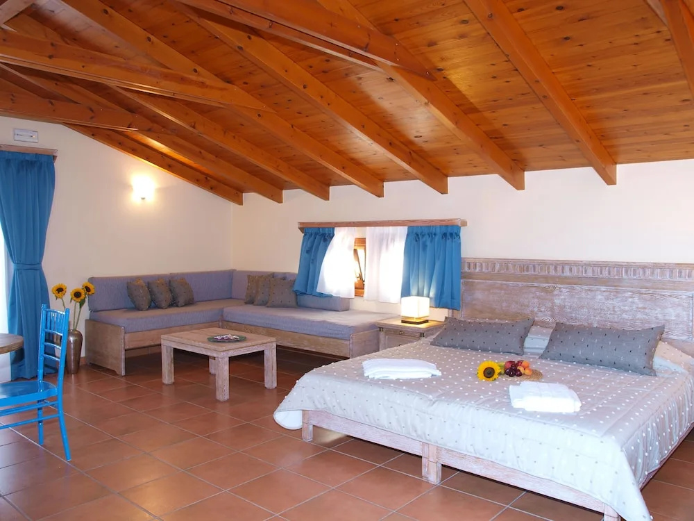 Standard Penthouse room with balcony and with partial sea view