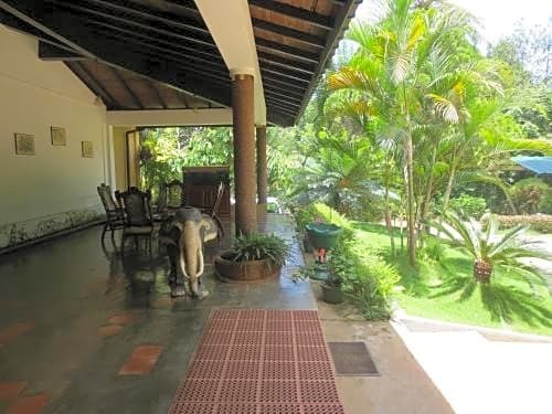 Oruthota Chalets