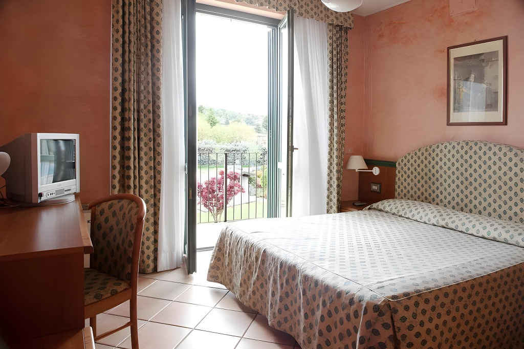 Hotel photo 30