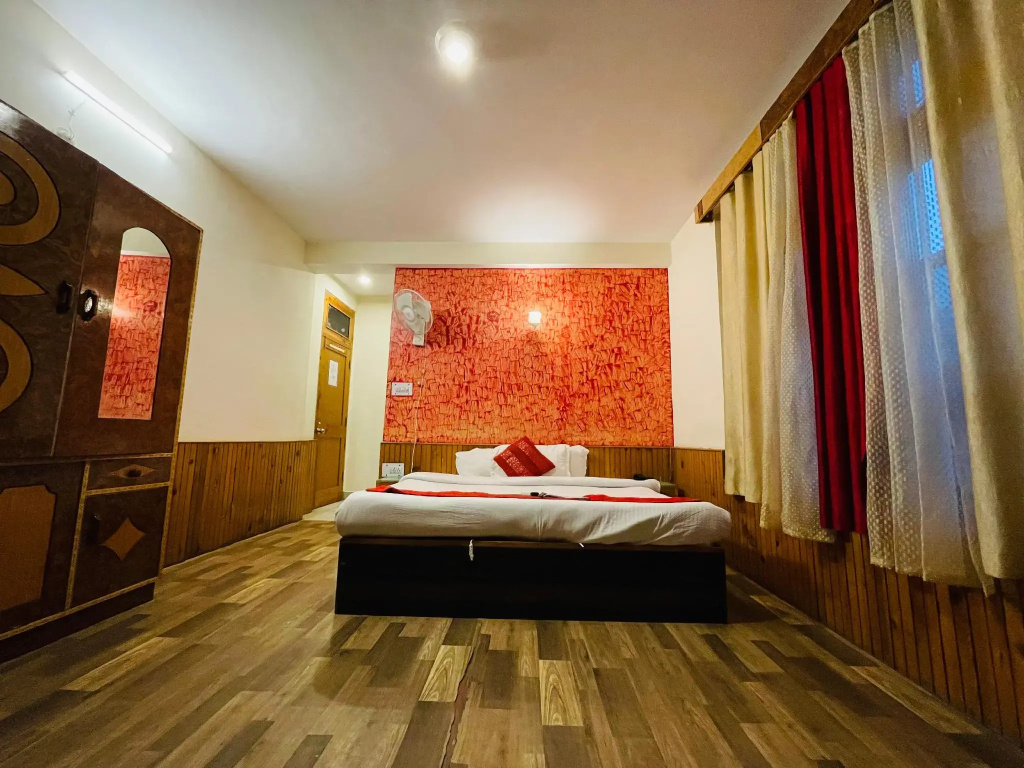 Deluxe room with balcony