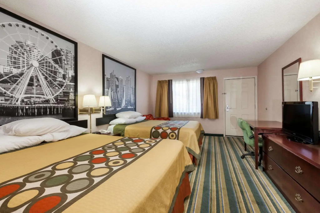 Sextuple Suite