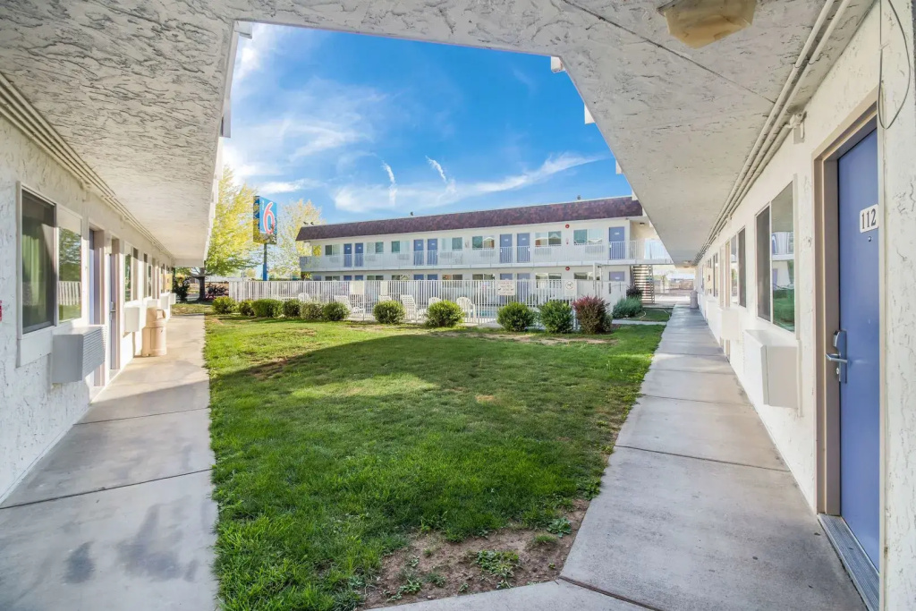 Motel 6 Moses Lake, WA