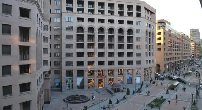 Northern Avenue Apartment