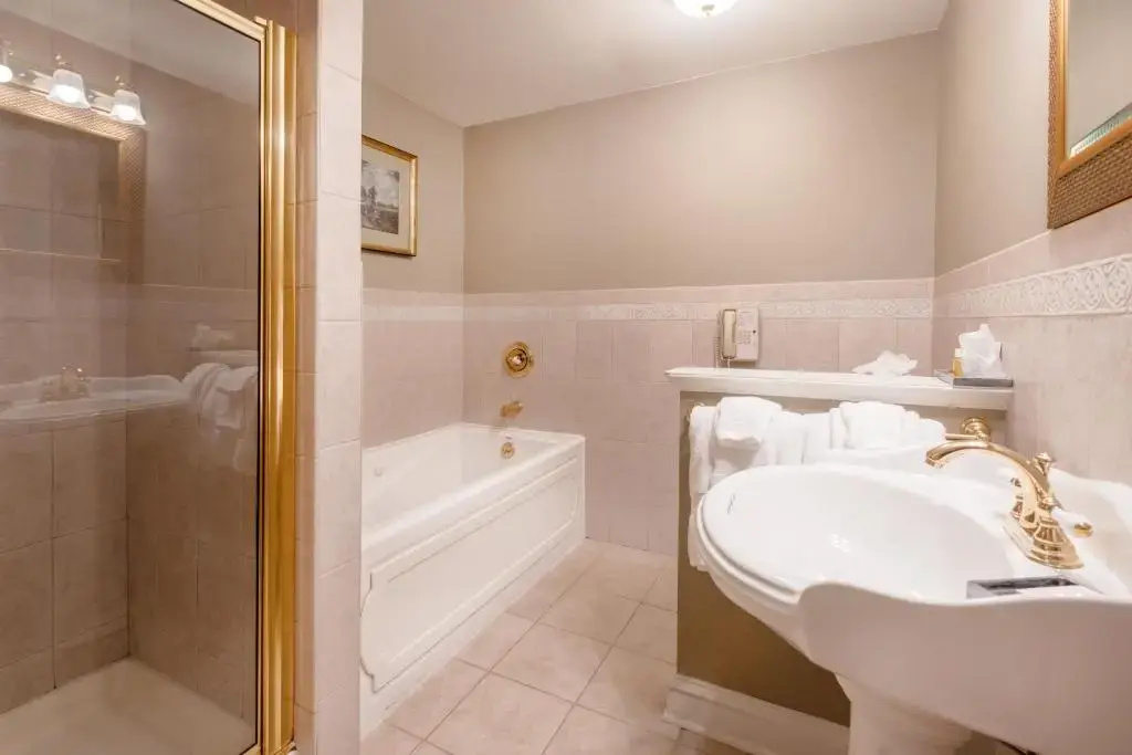 2 Bedrooms Suite