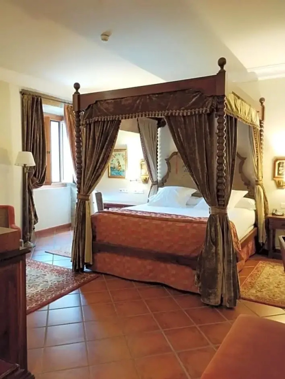 Parador de Santo Domingo Bernardo de Fresneda - Chambres