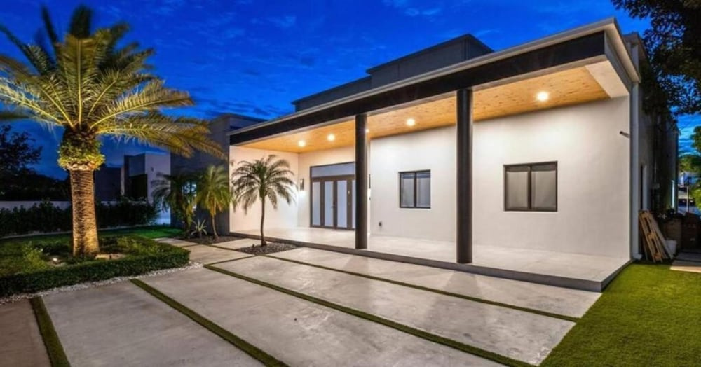 Star Villa Opulent Waterfront Property
