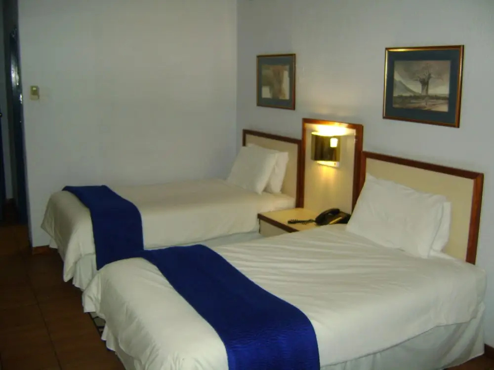 The Gaborone Hotel - Chambres