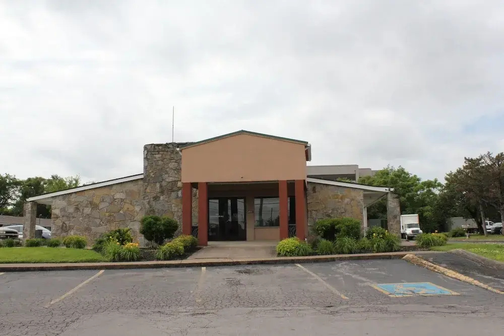 Executive Inn & Suites
