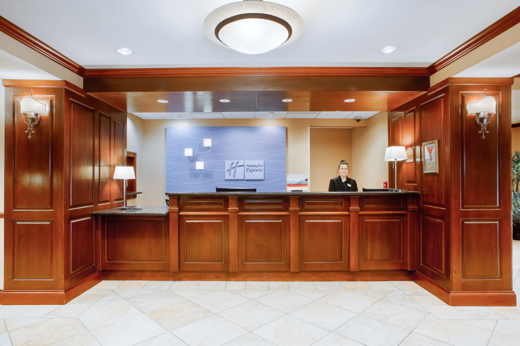 Holiday Inn Express & Suites Bloomington by IHG - Général