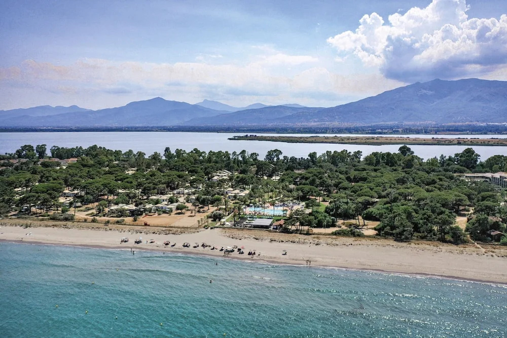 Beach & Waterfront