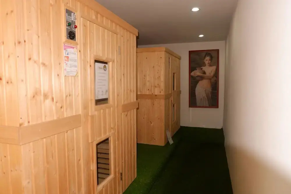Lobby & Reception