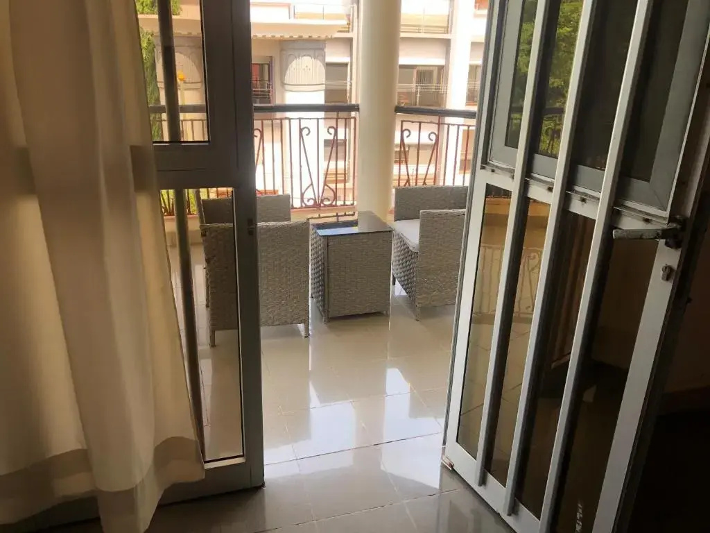 Standard Double room with balcony (full double bed)