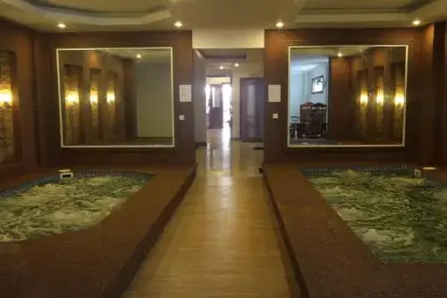 Holiday Hotel - Général