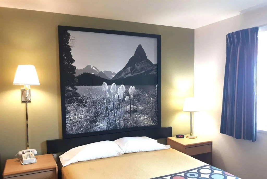 Double Suite (full double bed)
