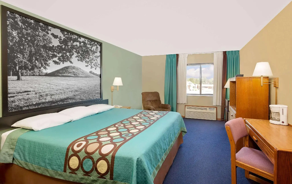 Double Suite (full double bed)