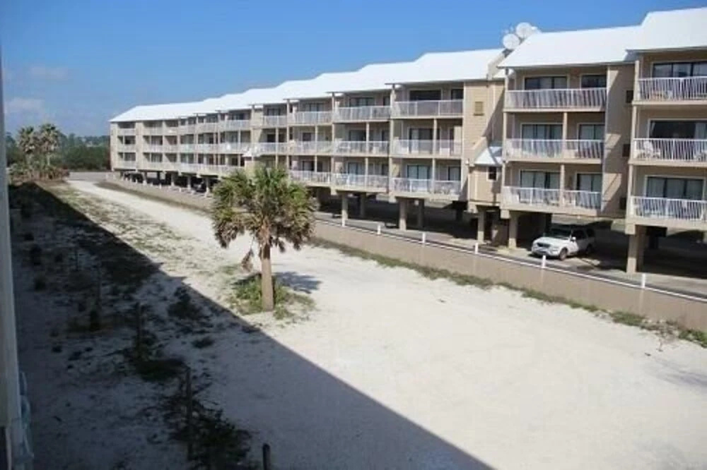 Sugar Beach 133 2 Bedroom Condo by Redawning