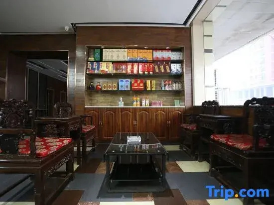 Food & Beverage