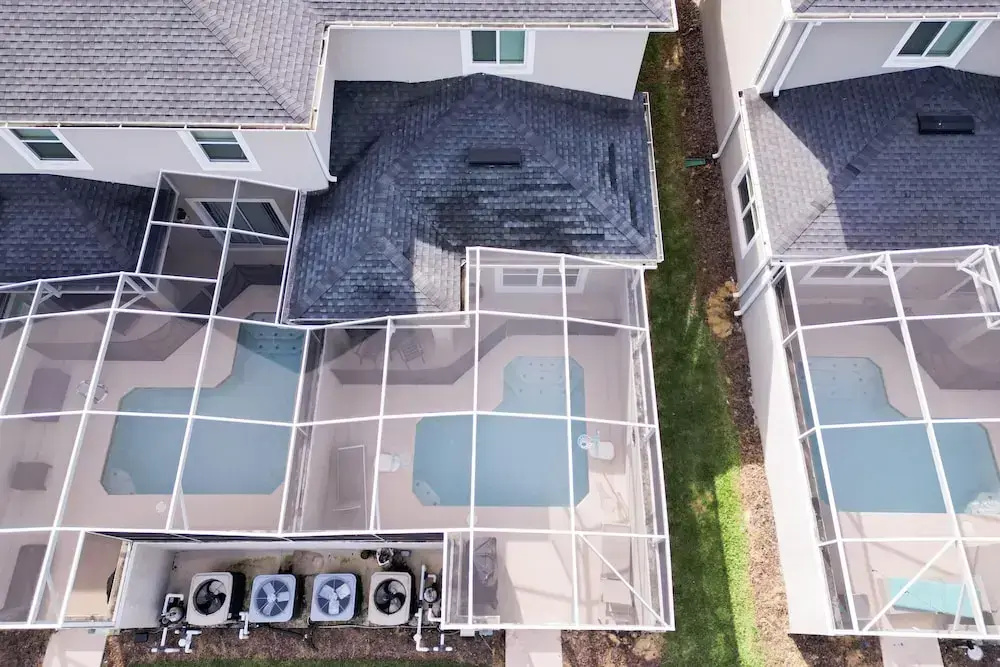 8967 CC - Cozy 5 Bed Home With Private Pool
