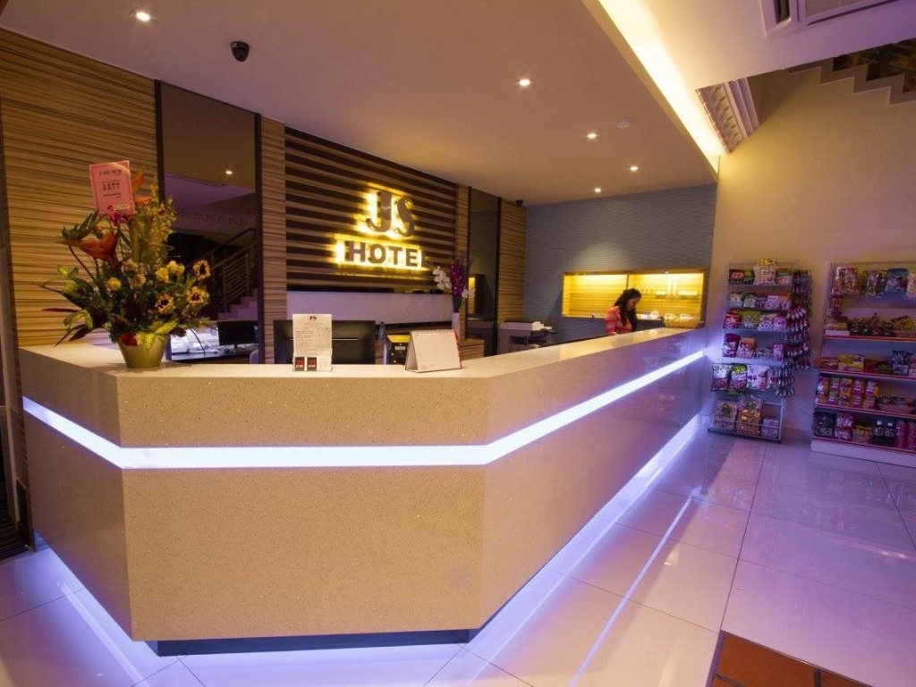 JS Hotel — 2