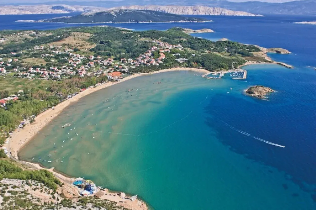 Beach & Waterfront