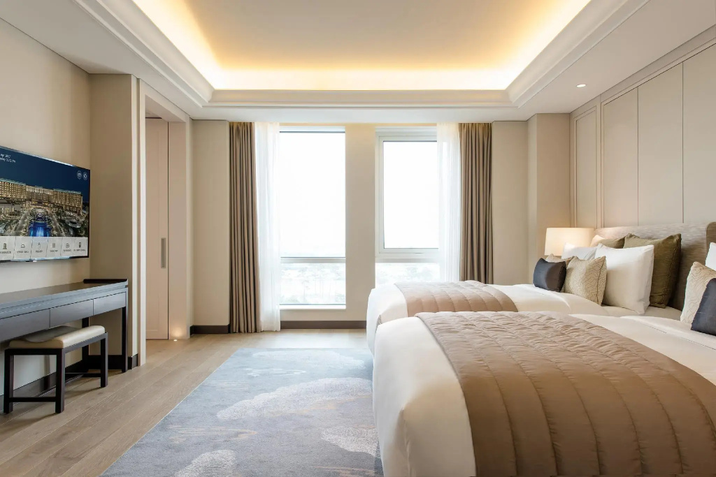 Deluxe Double Suite (twin beds)