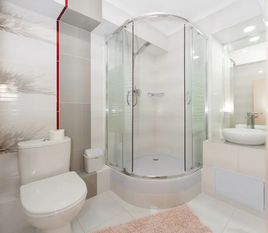 Standard Double room with balcony (full double bed)