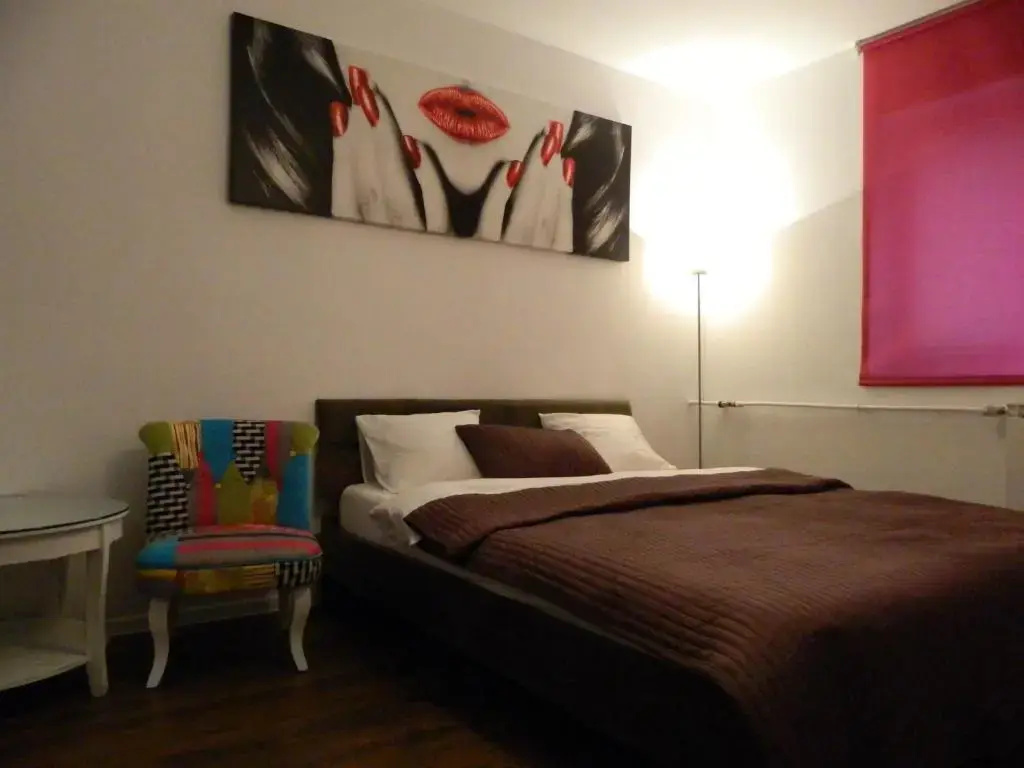 12 O'Clock Studio Bucharest - Chambres