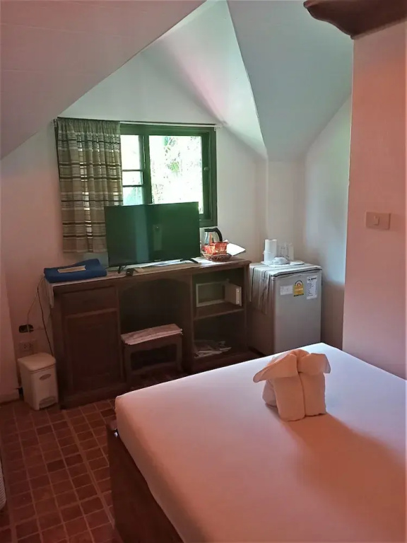 Economy room