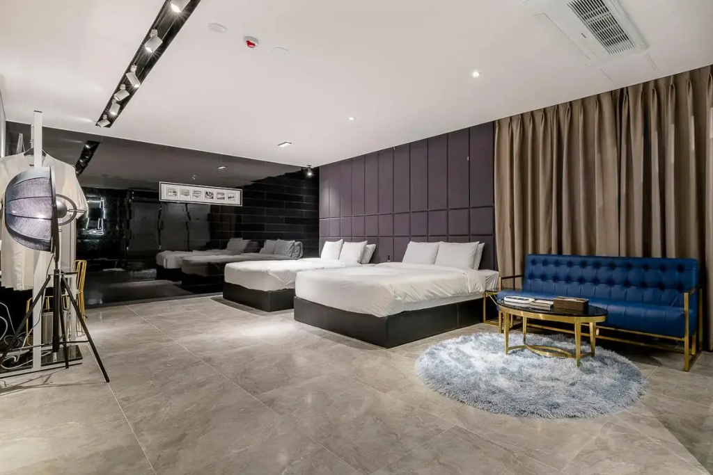 Double Suite (twin beds)