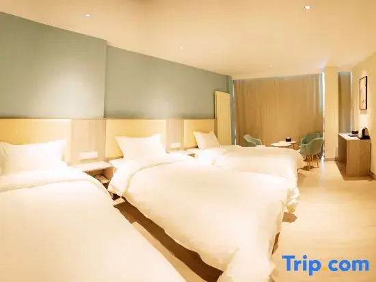 Трёхместный номер Standard в Beijing Saga Hotel