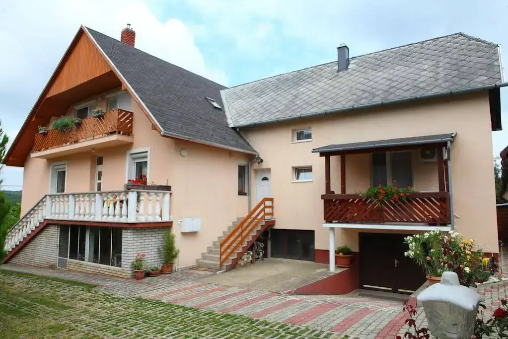 Viola House