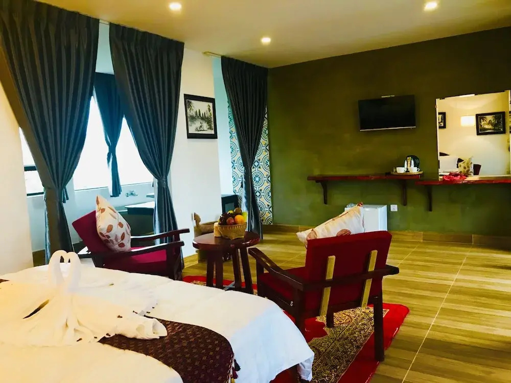 Deluxe Double room with balcony and with view (full double bed)