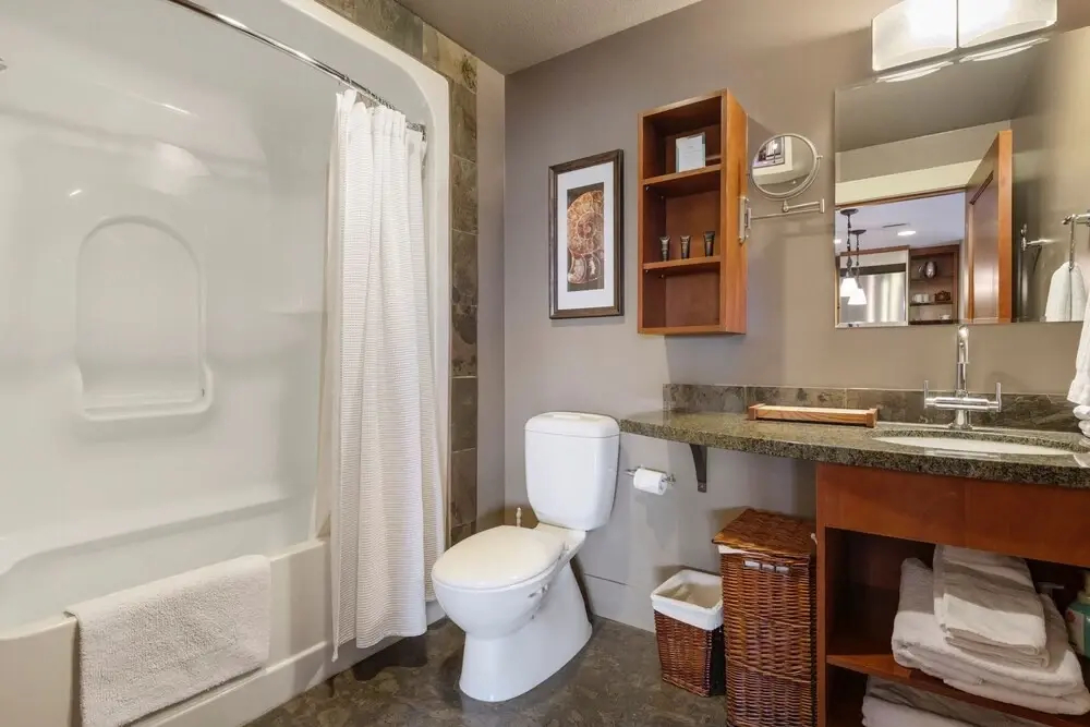 Exquisite 2BR/2BTH Luxury Condo with Mountain View - фото 8