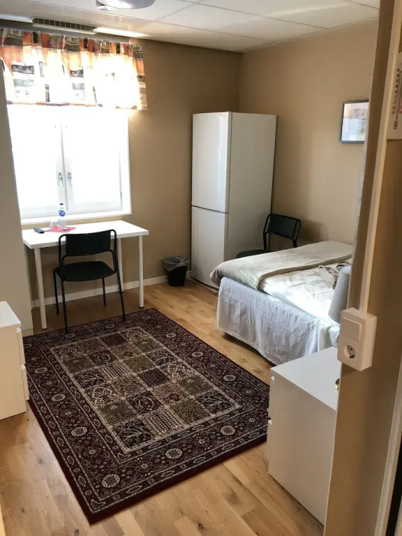 Economy room