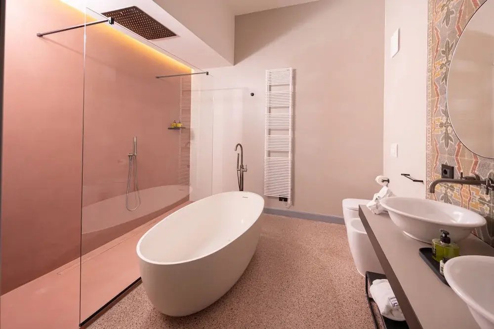 Luxury Suite