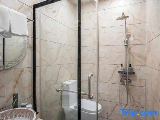 Yikela Yinying Apartment (Xinhui Wanda Plaza)